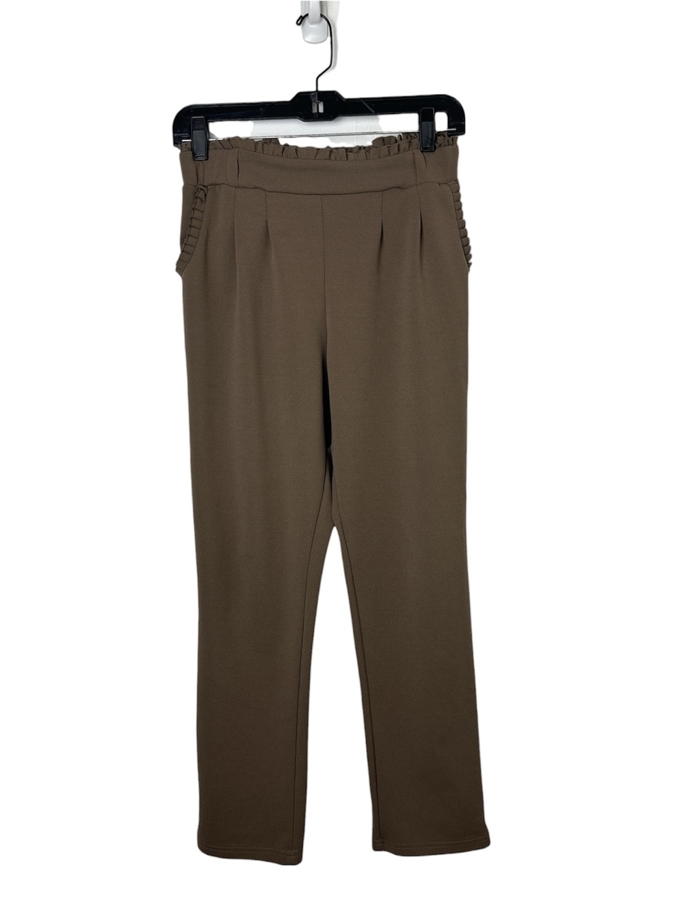 NWT old money Soho Apparel Taupe Pull-On ruffle Waistband Pants M